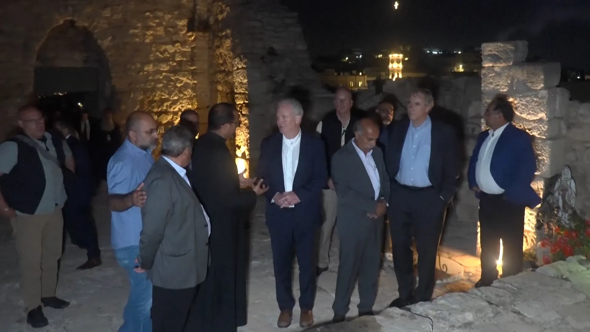 ABŞ senatorları məskunlaşanların hücum etdiyi kilsəyə səfər etdi