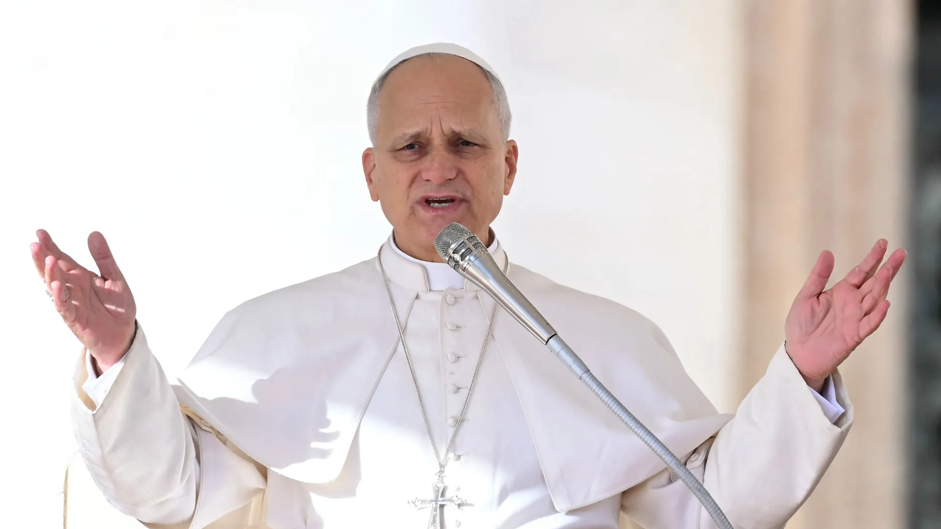 İsrailin Livan zərbələri fonunda Papa İsrail və Hizbullahı dialoqa səsləyir