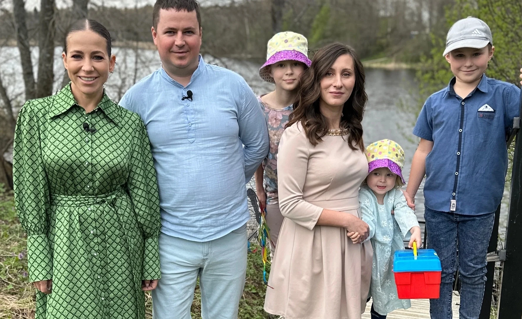 Birinci Kanal Yuliya Baranovkayanın verilişində iki Kostroma ailəsini yayımladı