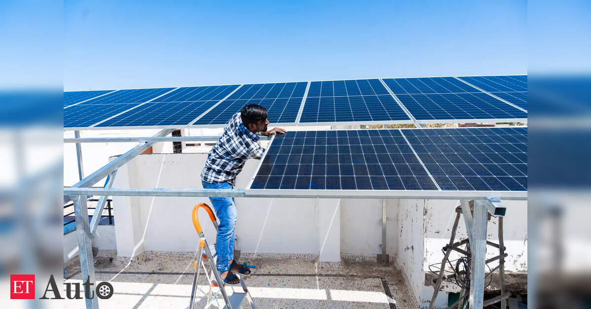 Hindistan Oili 36 min məntəqədə günəş enerjisi ilə yaşıl inqilaba liderlik edir