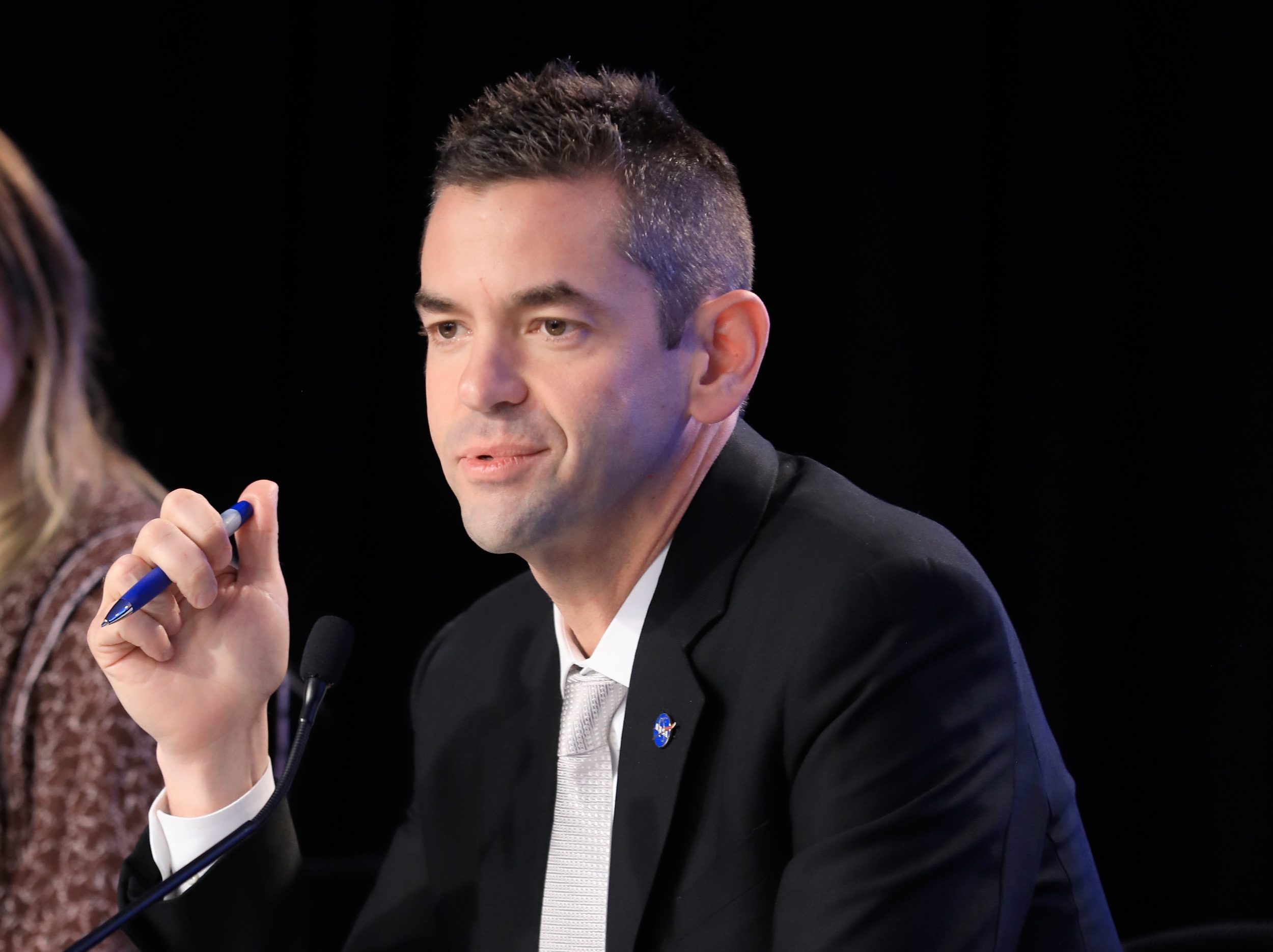 Amerikalı milyarder Ayzakman Roskosmos rəhbəri ilə görüşəcək