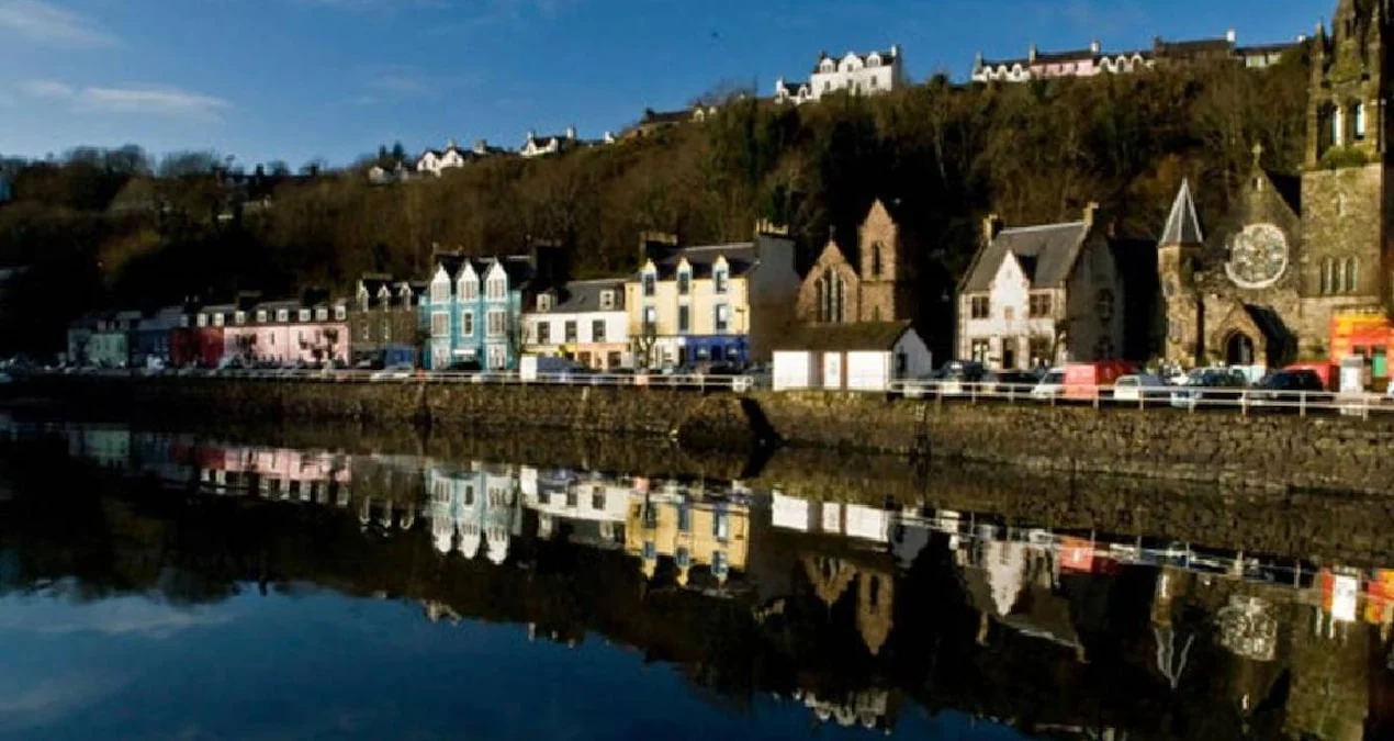 Mull Adasında Şəhər Səs-Küyündən Uzaqlaşmaq İstəyənlərə: Pulsuz Mənzil və Yüksək Maaşla Xəyal İş