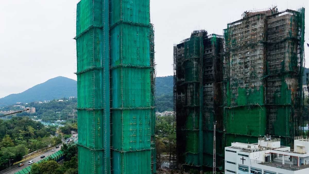 159 ölü, sayı artır: Kül olan evlərinə ilk addım atdılar