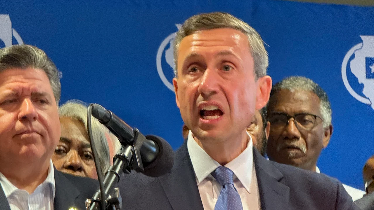DNC: Respublikaçıların dairə bölgüsü cəhdlərinə sərt cavab