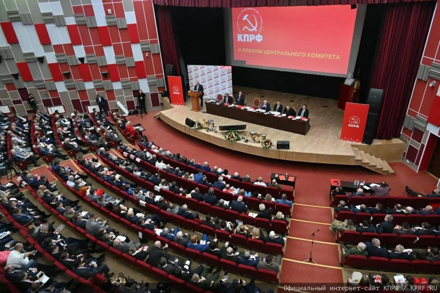 Doymaq bilməyən oliqarxiya, milli biabırçılıq və Vahid Rusiyanın rezil büdcə siyasəti