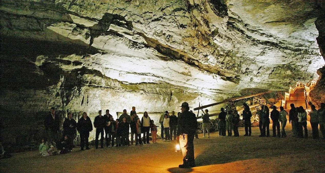 Mamont Mağarası: Yerin Altındakı Nəhəng Labirint