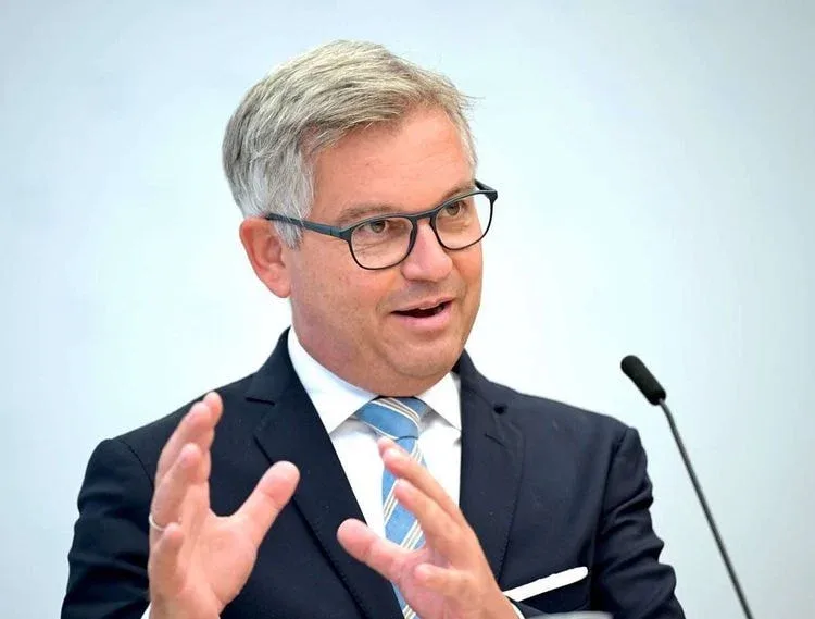 Aİ-dən miqrantları geri almayanlara viza və ticarət qadağası Türkiyə də daxil