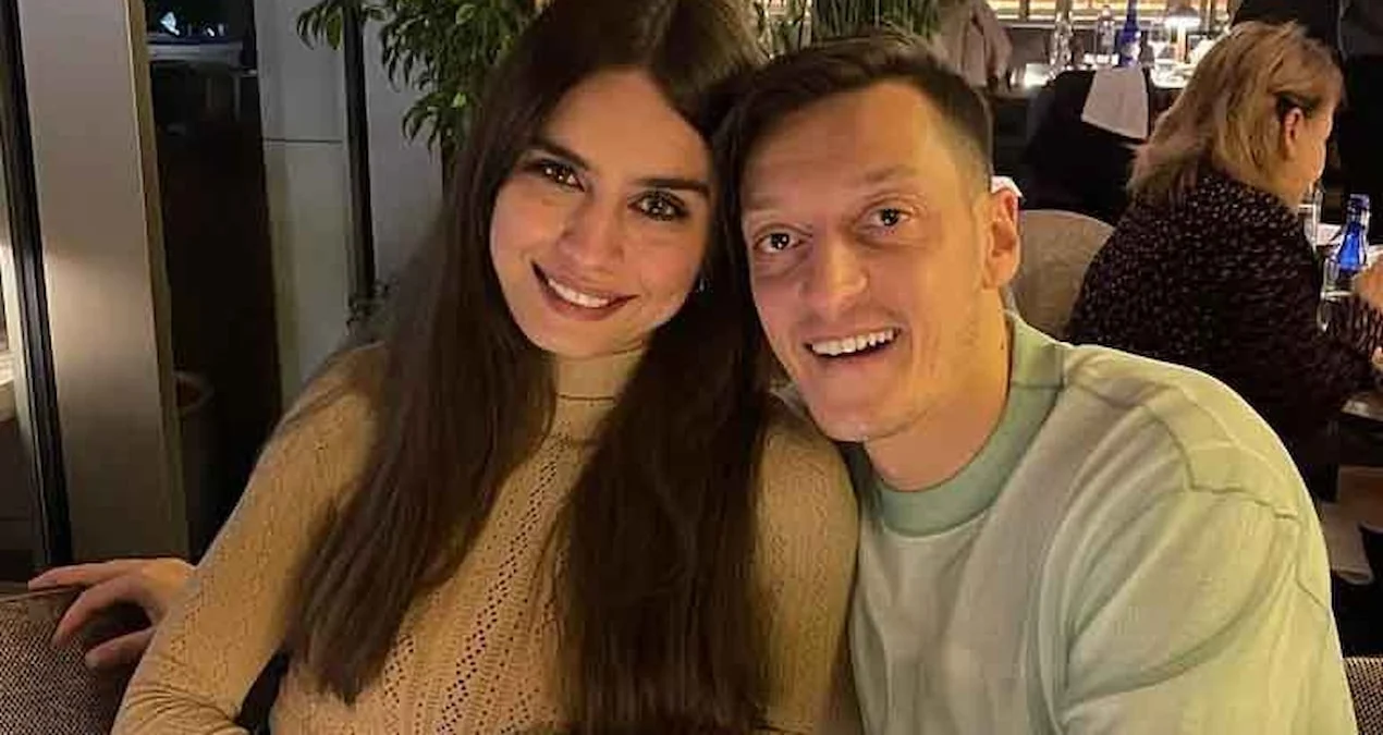 Mesut Özil üçüncü dəfə ata oldu