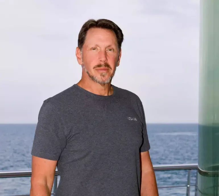 Milyarder skandalı Yaxta adı tərs oxununca sosial media çaxnaşdı