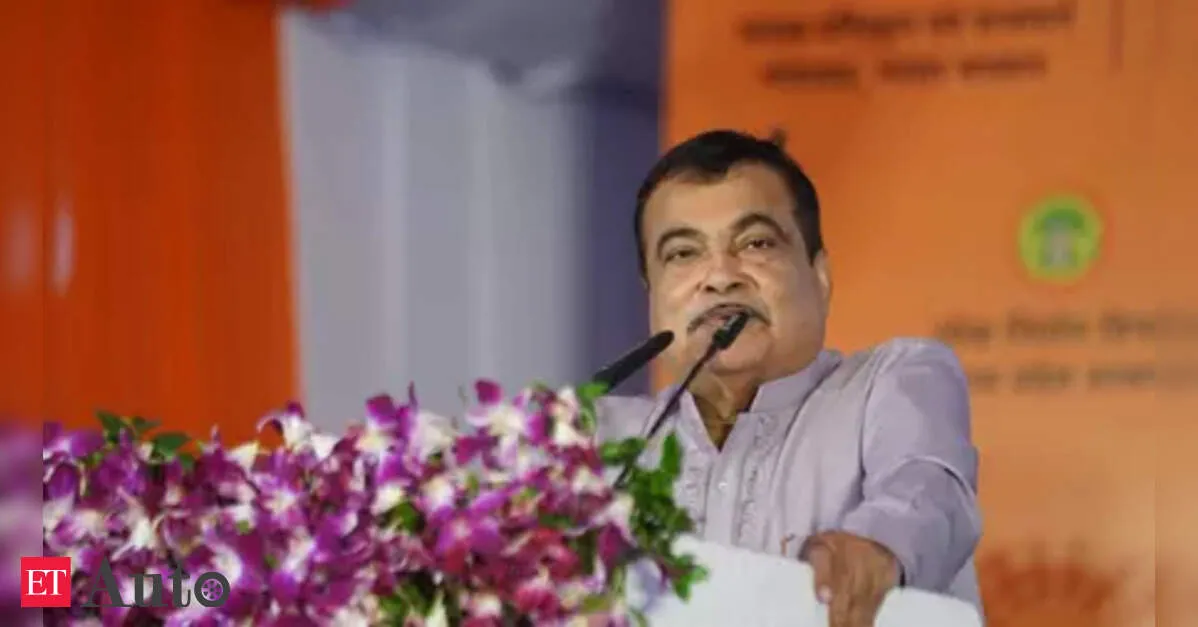 Nitin Gadkari Madhya Pradesh üçün elektrikli lüks avtobusları təqdim etdi