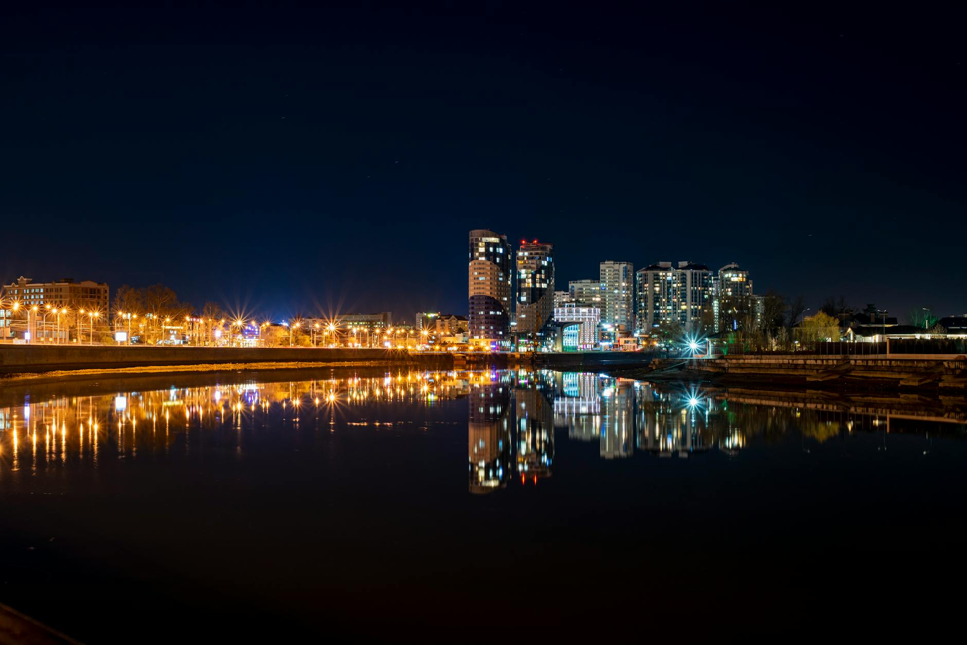 Krasnodar vilayətindəki neft bazasına dron hücumu: Yanğın söndürüldü