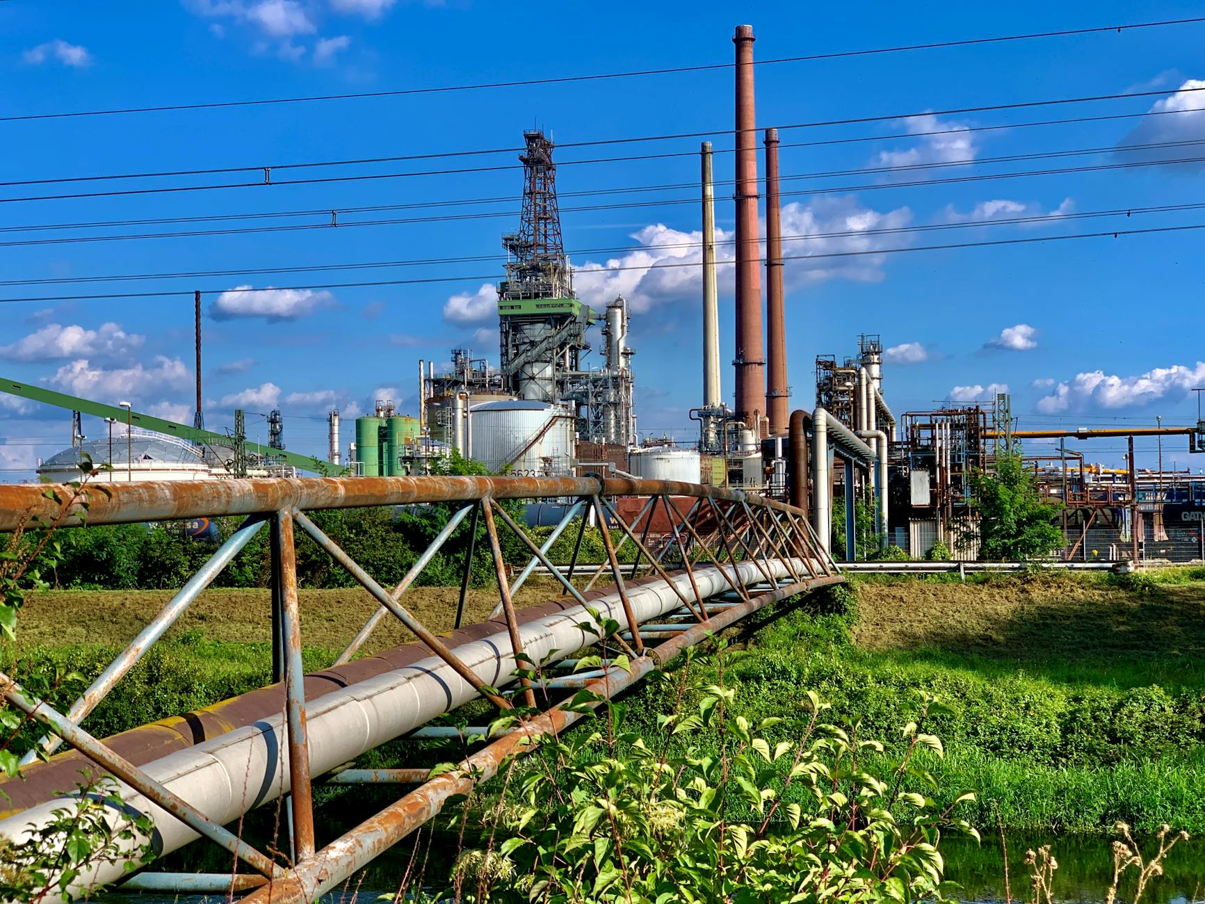 Mühüm Tarixi Qərar: Beynəlxalq Enerji Agentliyi 400 Milyon Barrel Neft Ehtiyatını Bazara Çıxarır, İspaniya da Bu Addıma Qatılır