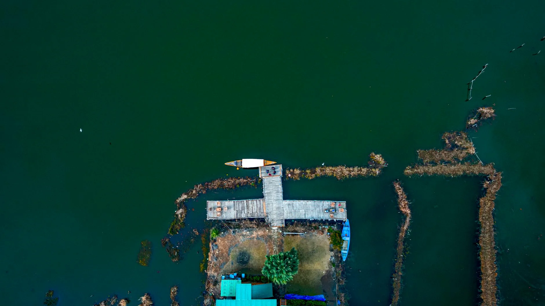 ABŞ Hürmüz boğazında İranın mina yerləşdirən gəmilərini məhv etdi, bölgədə gərginlik yüksəldi.