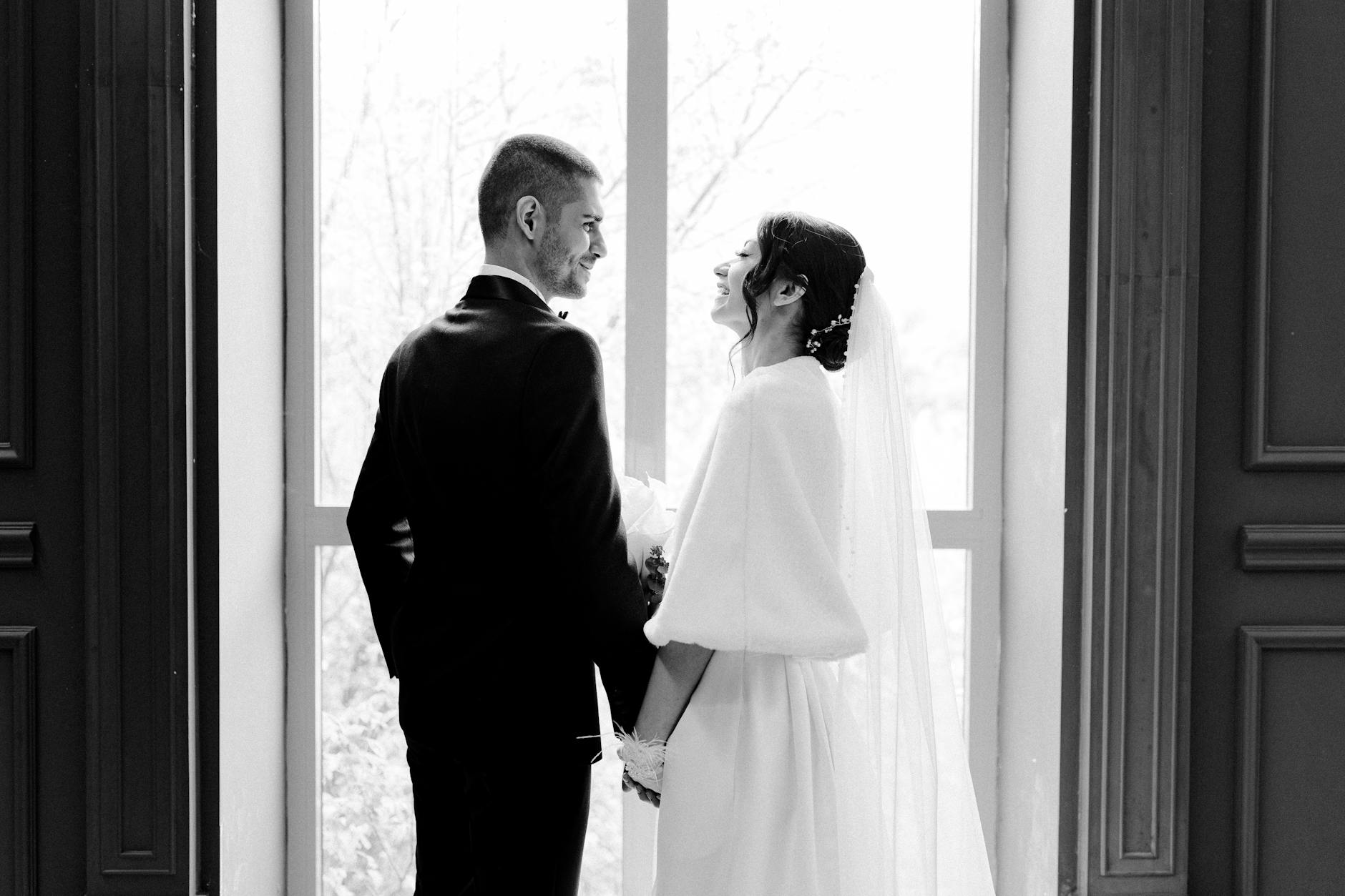 Şahzadələr Beatris və Eugenie Kral Ailəsindən Kənarlaşdırılıb: Şahzadə Endryunun Qalmaqalı Onların Həyatını Necə Alt-Üst Etdi?