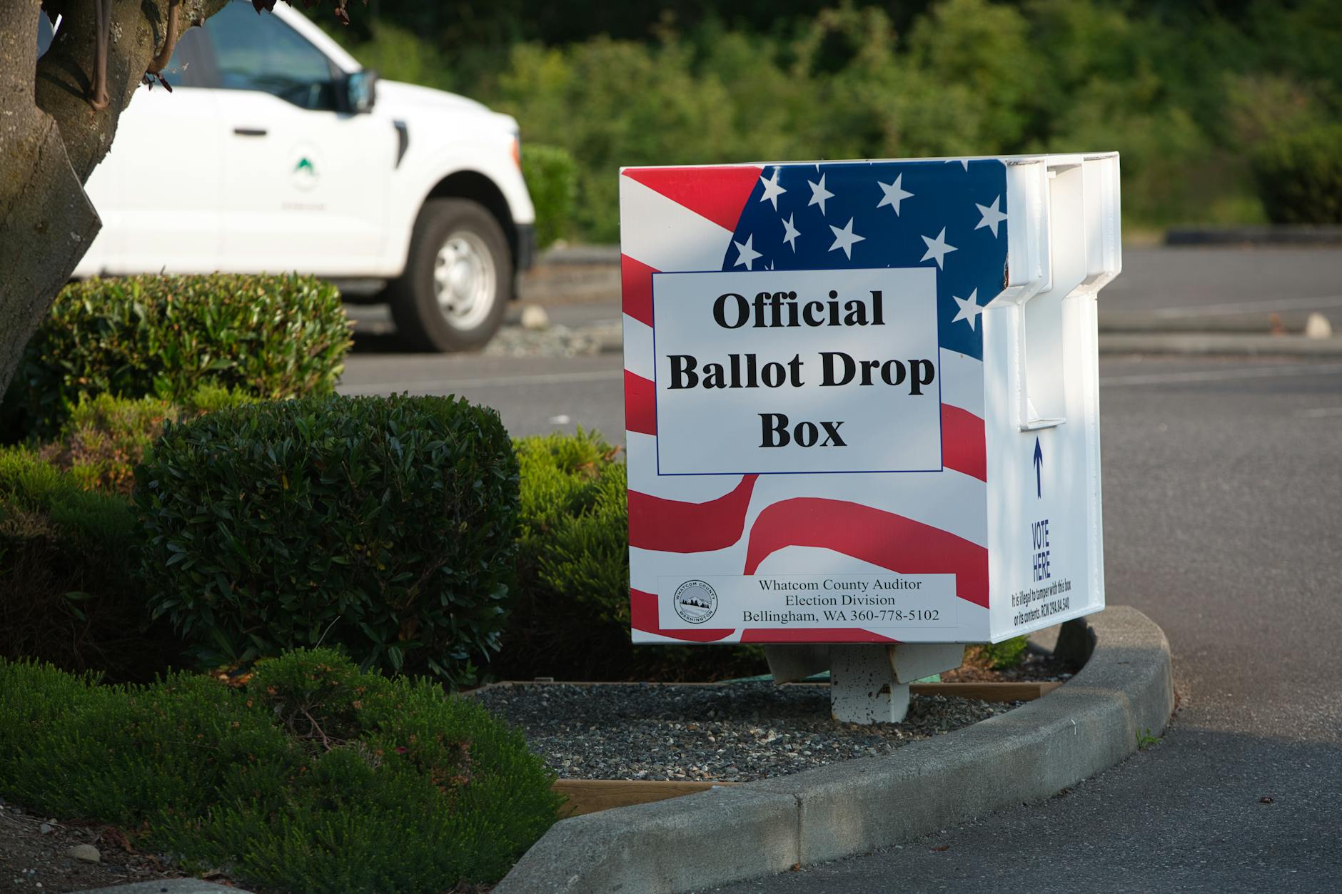 Fransa bələdiyyə seçkilərində seçici fəallığı 48,90 faiz təşkil edib. Bu, prezident seçkiləri öncəsi partiyaların ilk sınağıdır.