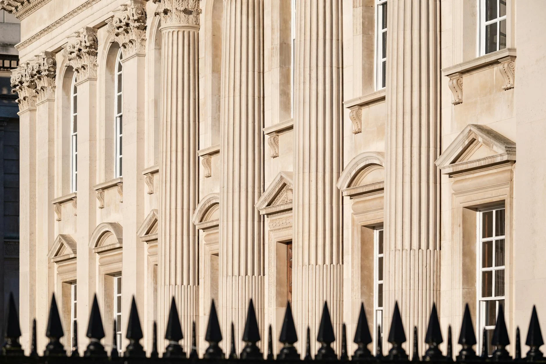 Aralıq seçkiləri ərəfəsində respublikaçılar təşviş keçirir: İqtisadiyyat və Tramp amili diqqət mərkəzindədir.