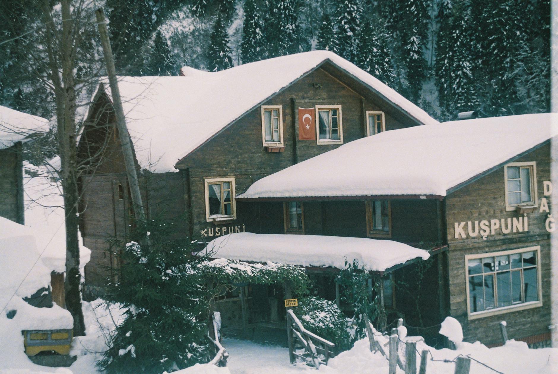 İsrail Livanda yerləşən Rusiya Mədəniyyət Mərkəzini yerlə-yeksan etdi