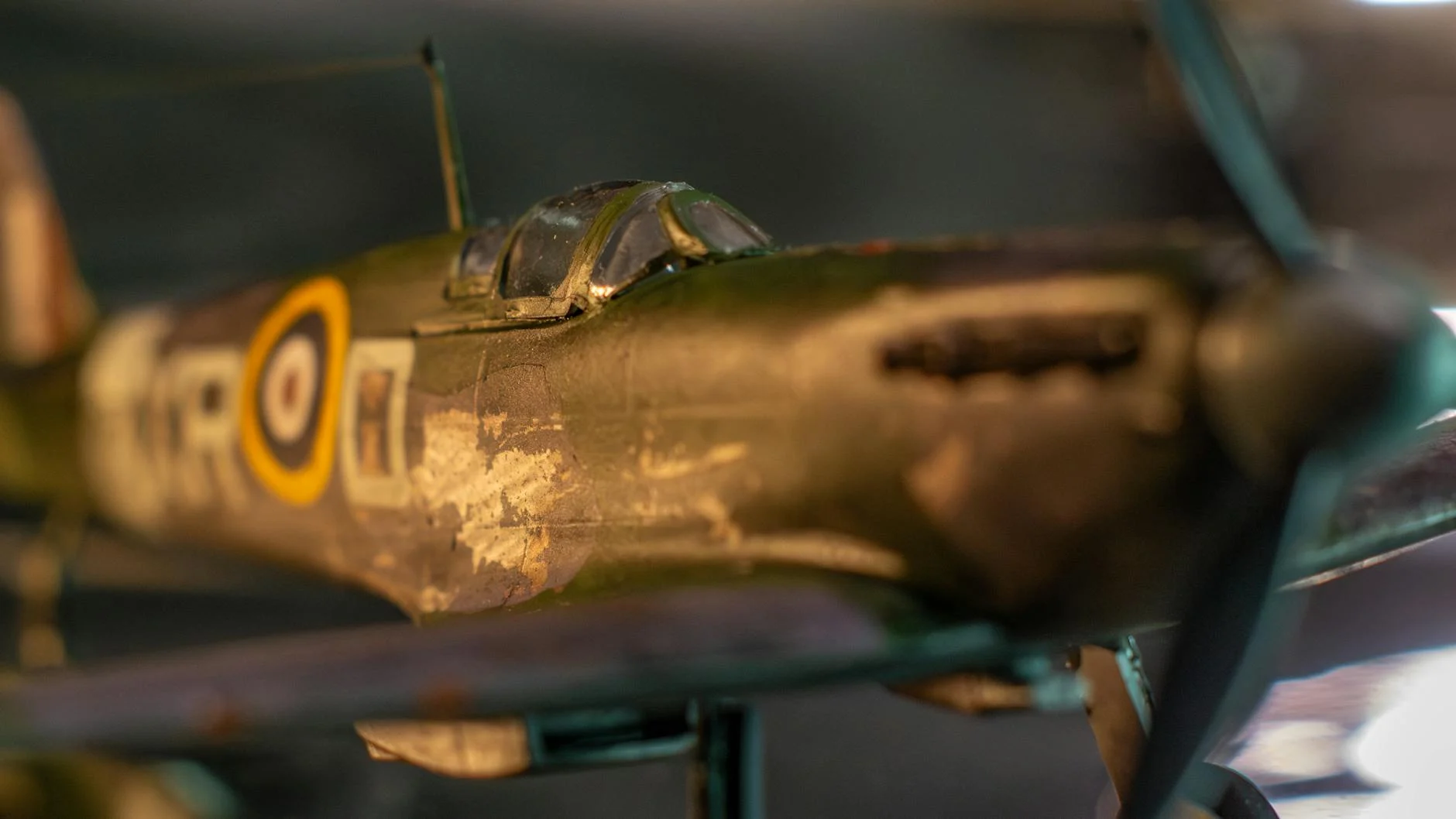 Kemi Badenoch hərbçiləri təhqir etməkdə ittiham olunur, İrana hücum çağırışı edir.