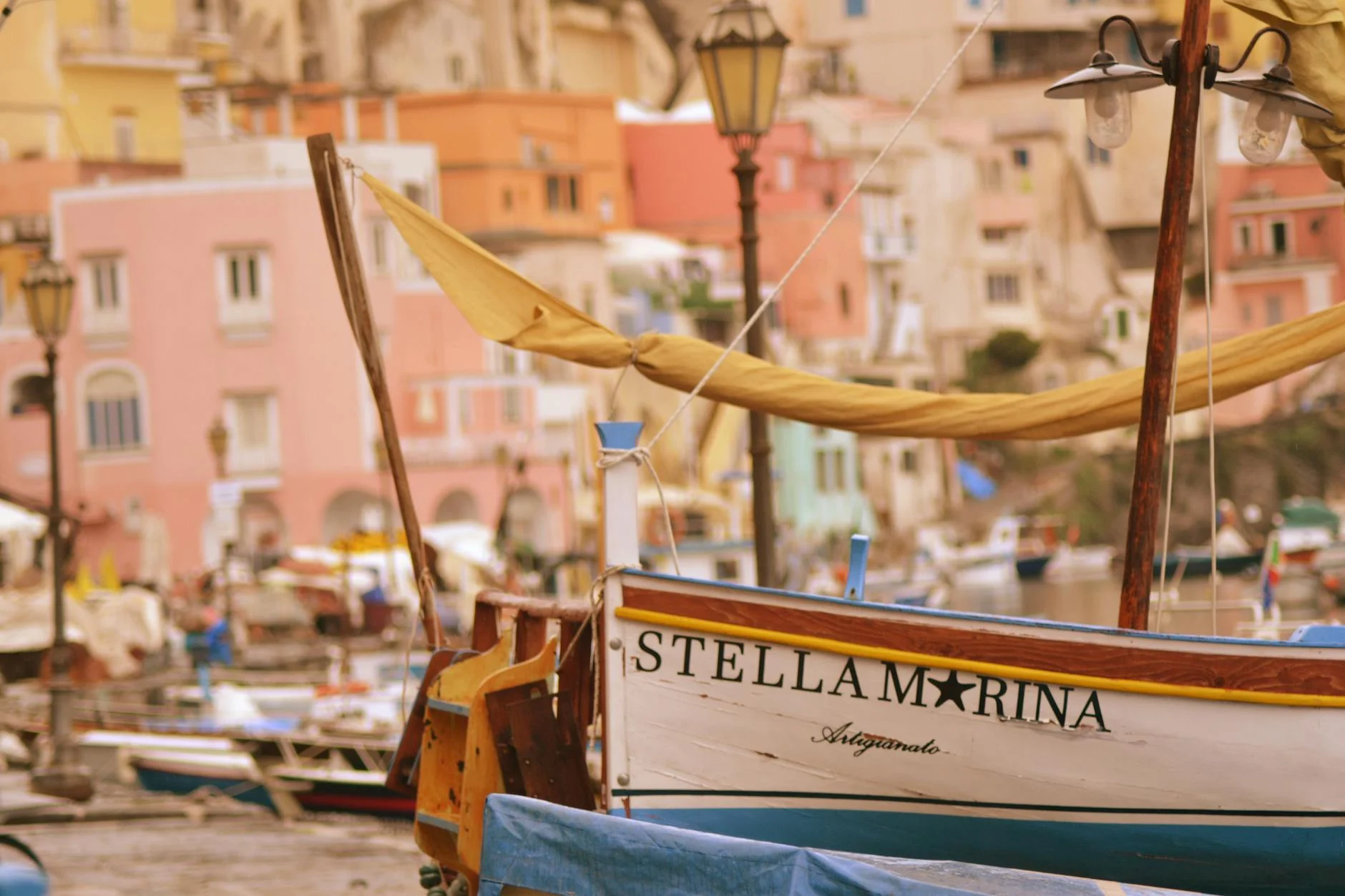 Zendaya və Stella Makkartni Paris Moda Həftəsində dəbin son axınlarını təqdim etdi.