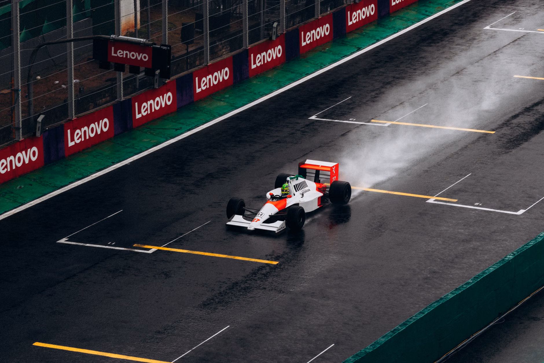 Formula 1: Lüis Hemilton Macarıstan Qran-prisində start mövqeyinə görə cəzalandırılıb