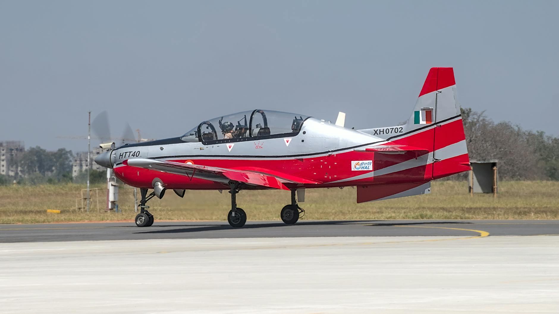 Trampın mitinqində gözlənilməz hadisə: Huşunu itirən qadına Dr. Oz yardım etdi