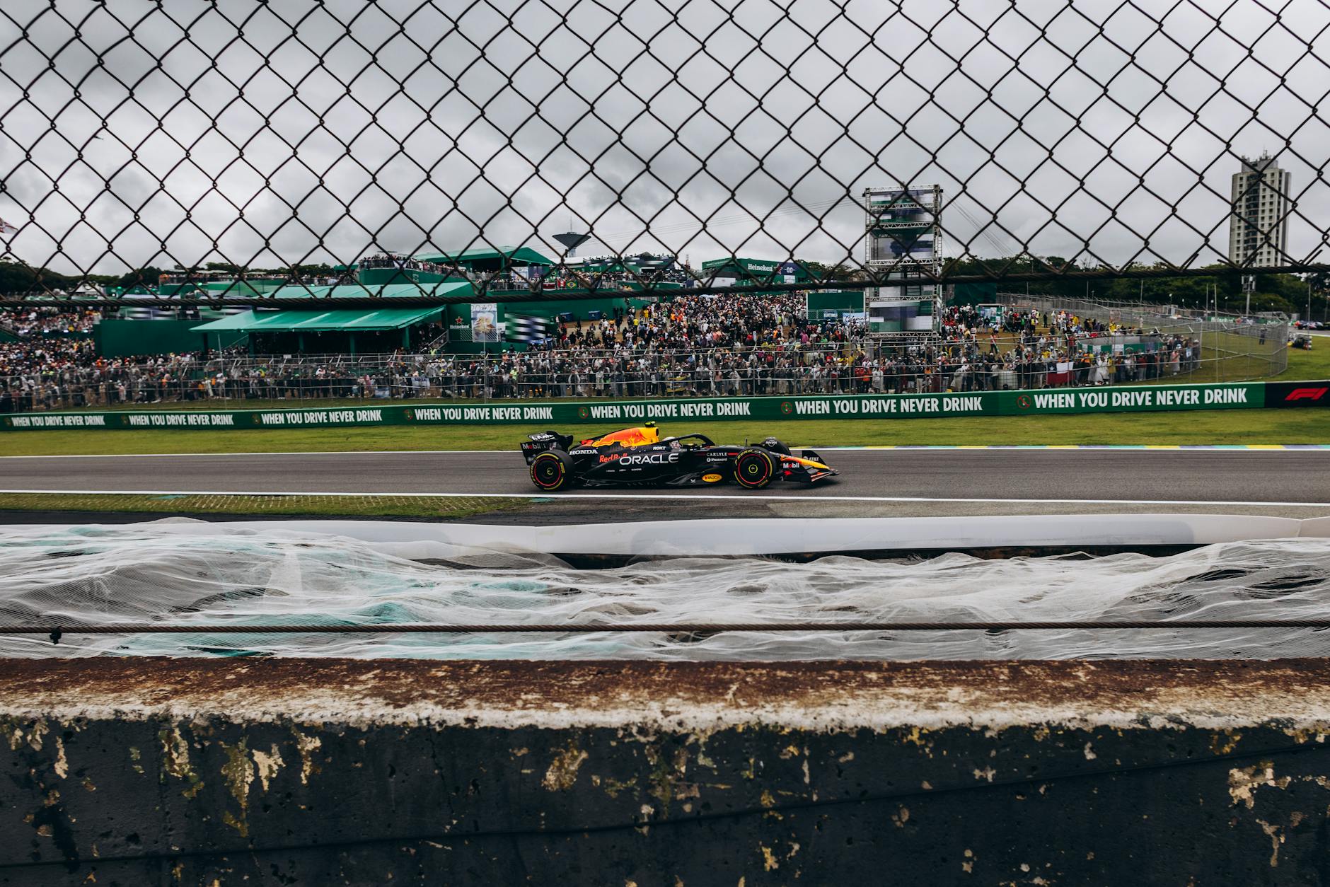 Avstraliya Qran Prisi: Corc Rassell Mercedes-lə gözlənilməz poul əldə etdi.