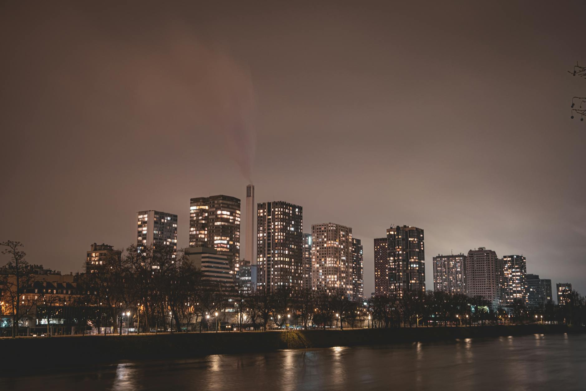 Paris və Marsel sosialistlərin nəzarətində qaldı: Fransa bələdiyyə seçkiləri