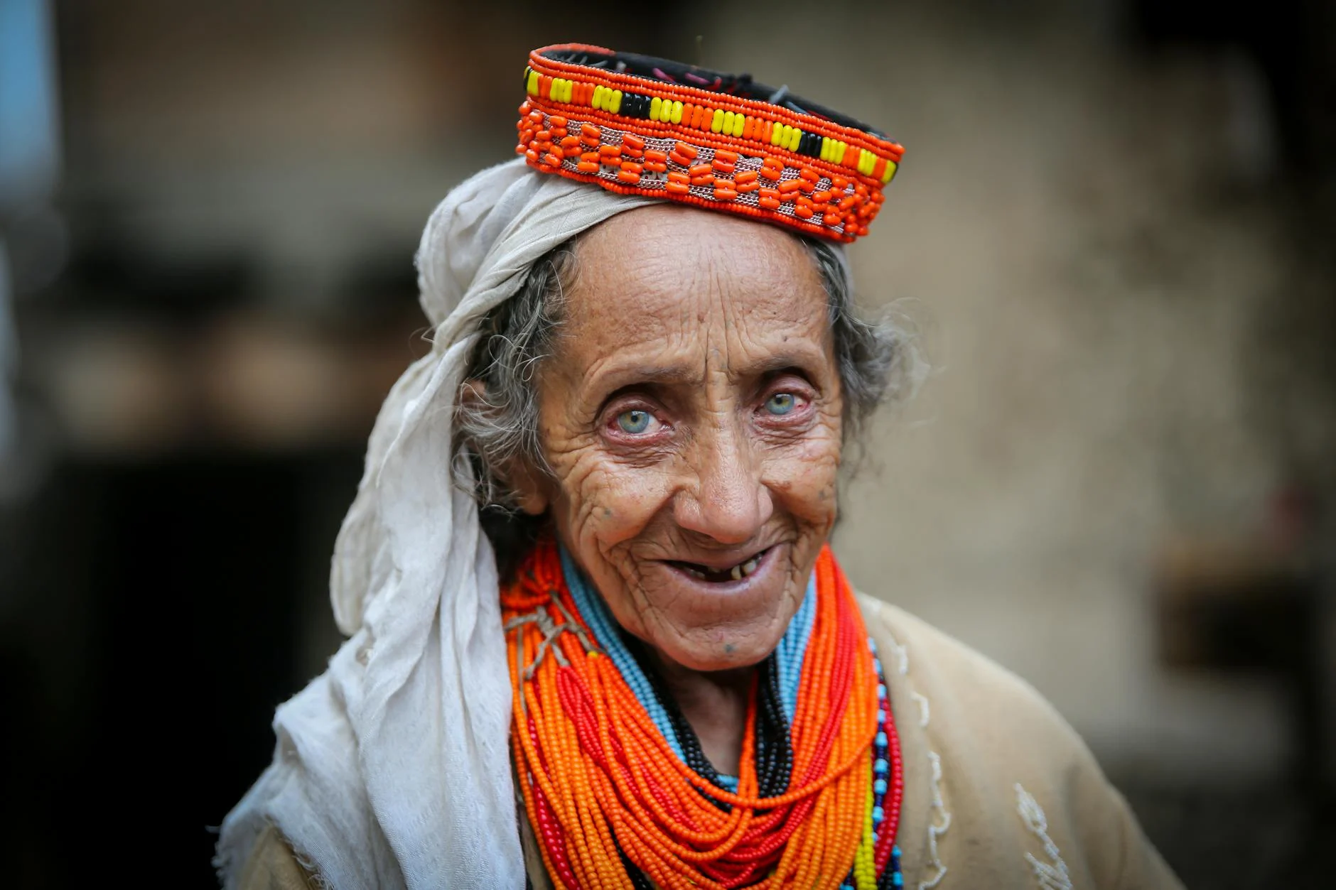 Pakistan və Əfqanıstan arasında yeni gərginlik: Kabilə endirilən zərbələr mülki itkilərə səbəb oldu.