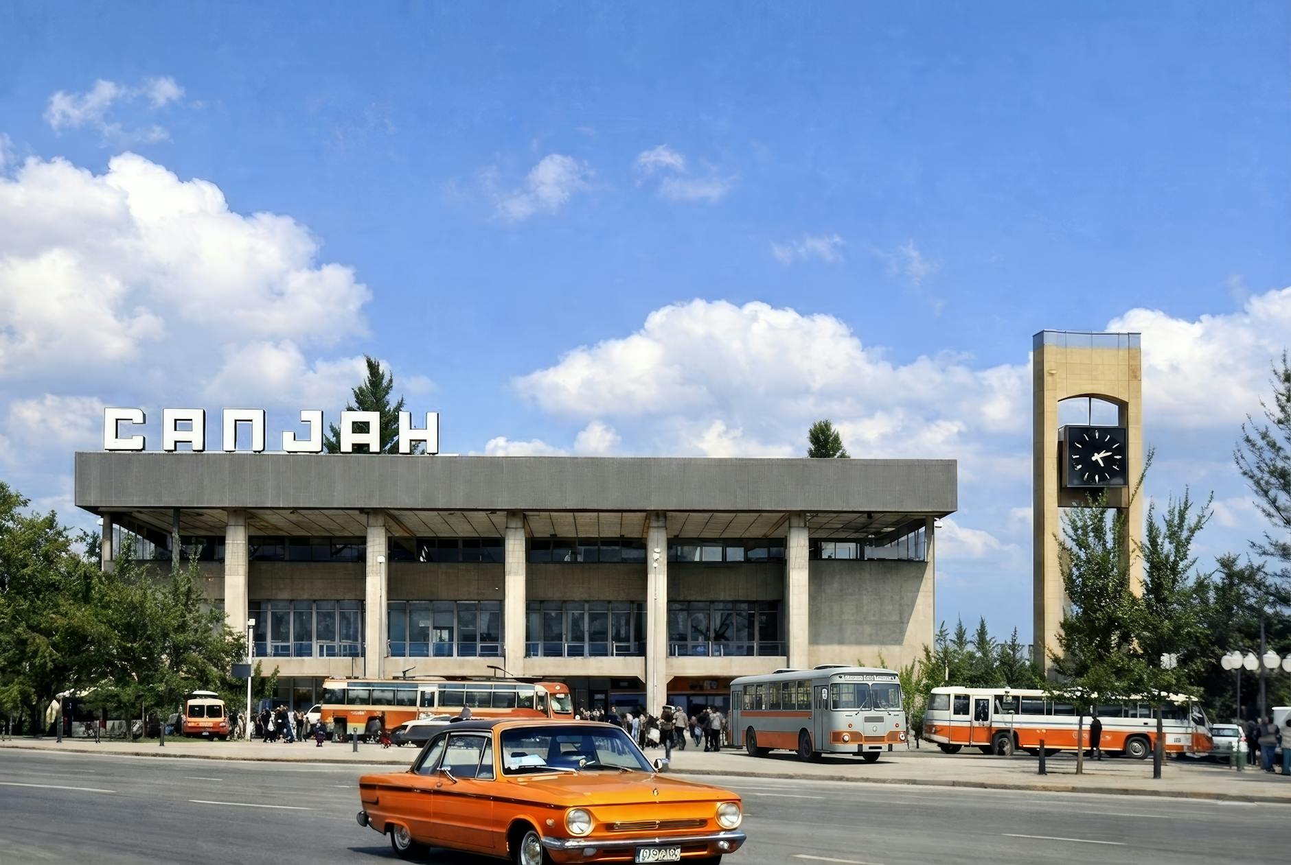 Rolf Harrisin dörd milyon dəyərindəki keçmiş malikanəsi alıcı tapa bilmir, gələcəyi qeyri-müəyyən olaraq qalır.