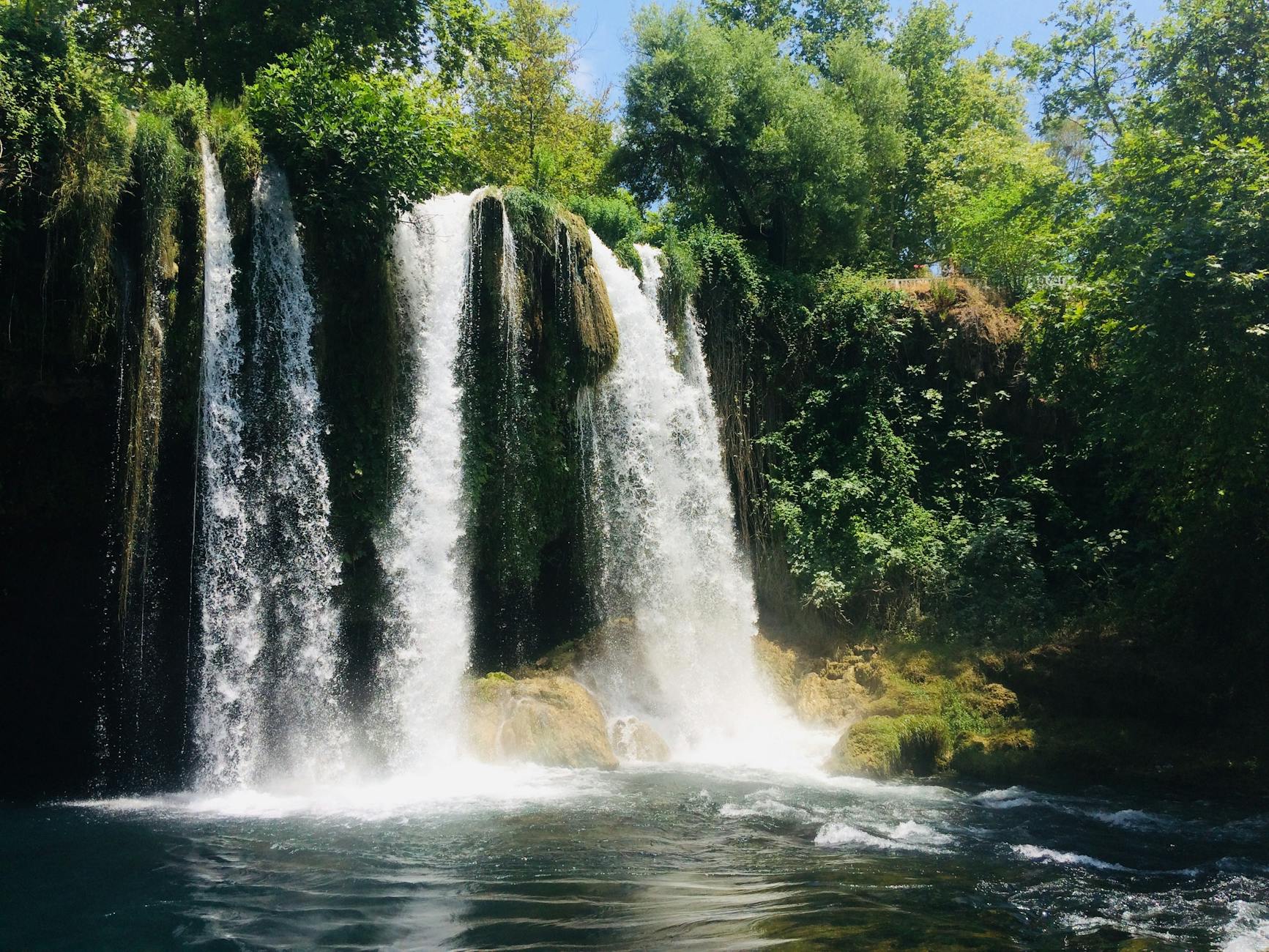 Antalyanın Kepez rayonunda silahlı insident: Xüsusi təyinatlılar hadisə yerindədir