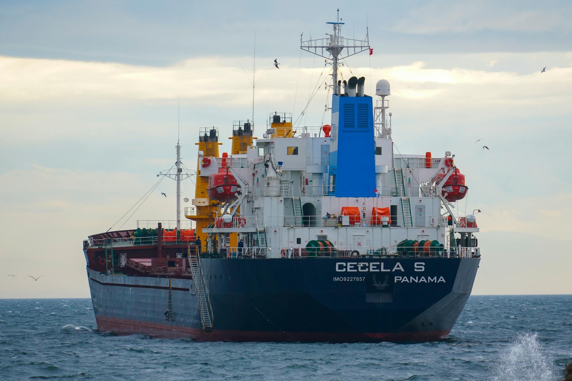 Neftin qiyməti 100 dolları ötdü: Hörmüzdəki gərginlik Uoll Stritdə kəskin enişə səbəb oldu