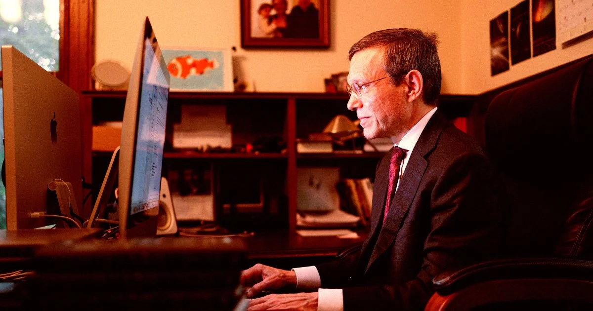 Professor NASA-nın sirli ulduzlararası obyekt konfransını aldadıcı adlandırdı