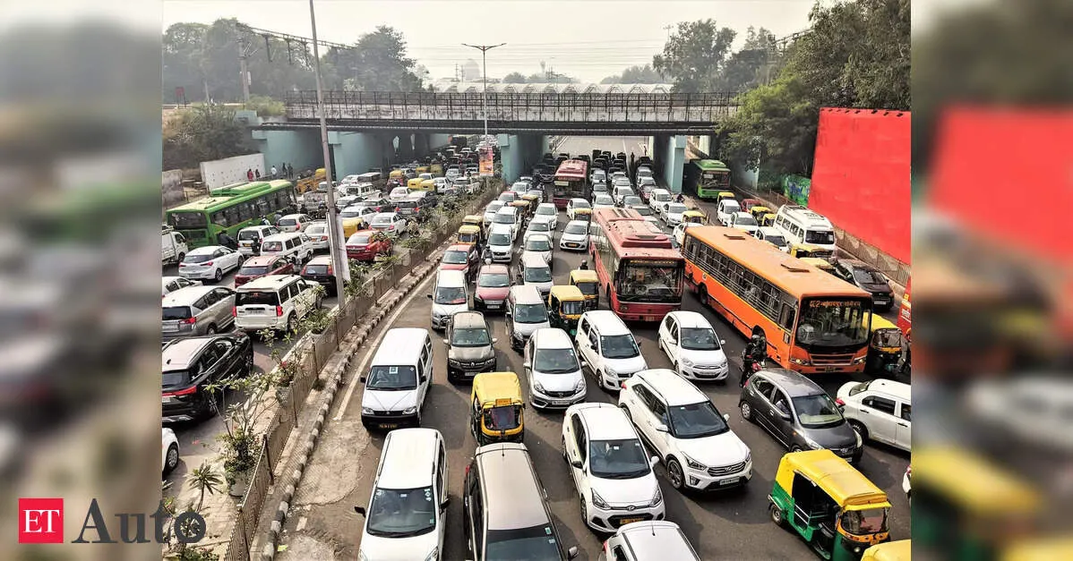 Dehli tıxac olan 89 nöqtədə sürətli tədbirlər görülməlidir