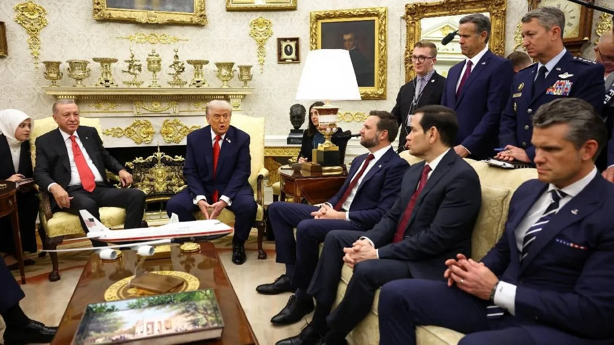 Trump-Ərdoğan görüşü: Rozet detalı gündəmdə
