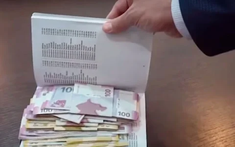 Rövşən Əliyev adına 254 nömrəli məktəbdə pul qalmaqalı: Şagirdlər danışdı, video