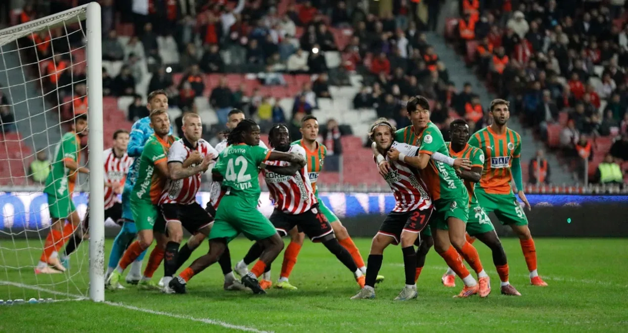 Alanyaspor Samsunda son dəqiqədə xal qazandı