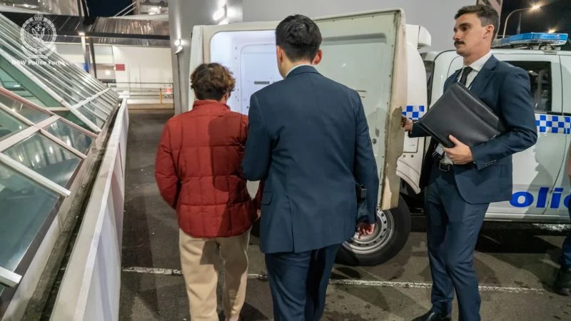 Avstraliya polisi yaşlı qadınları aldadan “xeyir-dua fırıldağı” üzrə iki nəfəri saxladı