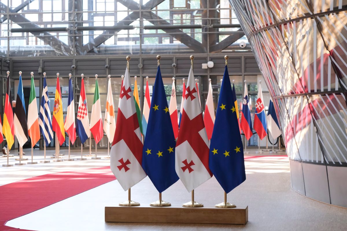 AP Gürcüstana qarşı sanksiyaların tətbiqini tələb edən qətnamə qəbul etdi