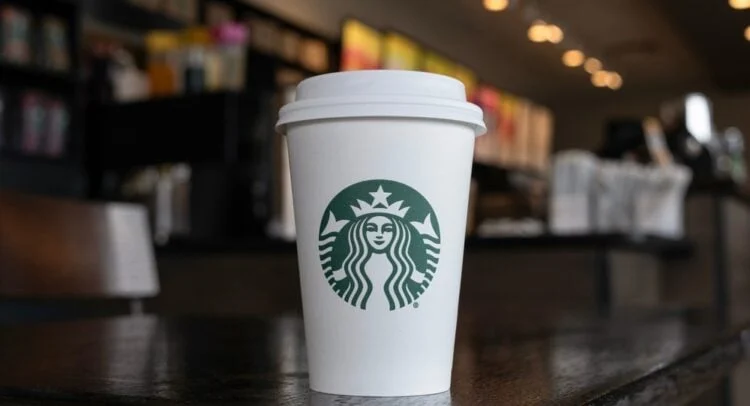 Starbucks səhmləri Mamdani boykotuna meydan oxudu
