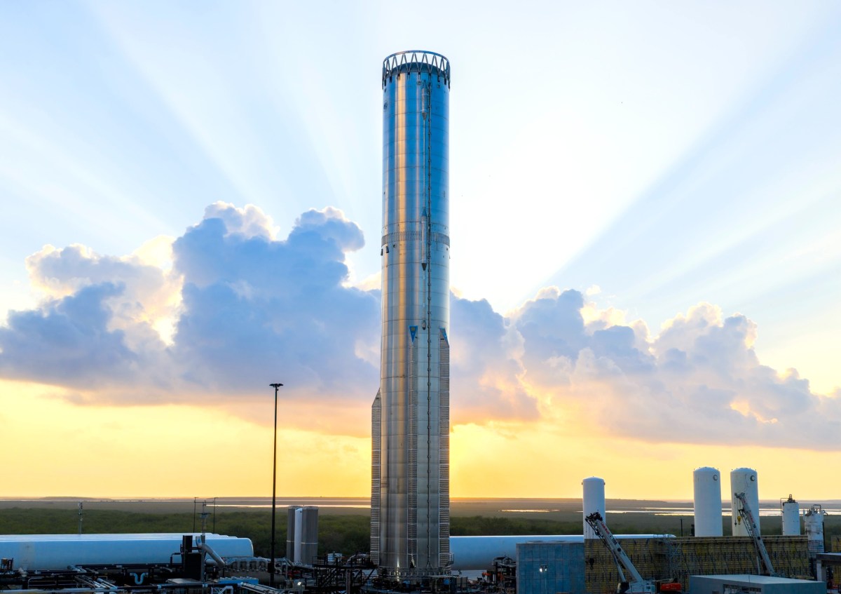 SpaceX-in təkmilləşdirilmiş Starship-i sınaq zamanı partladı