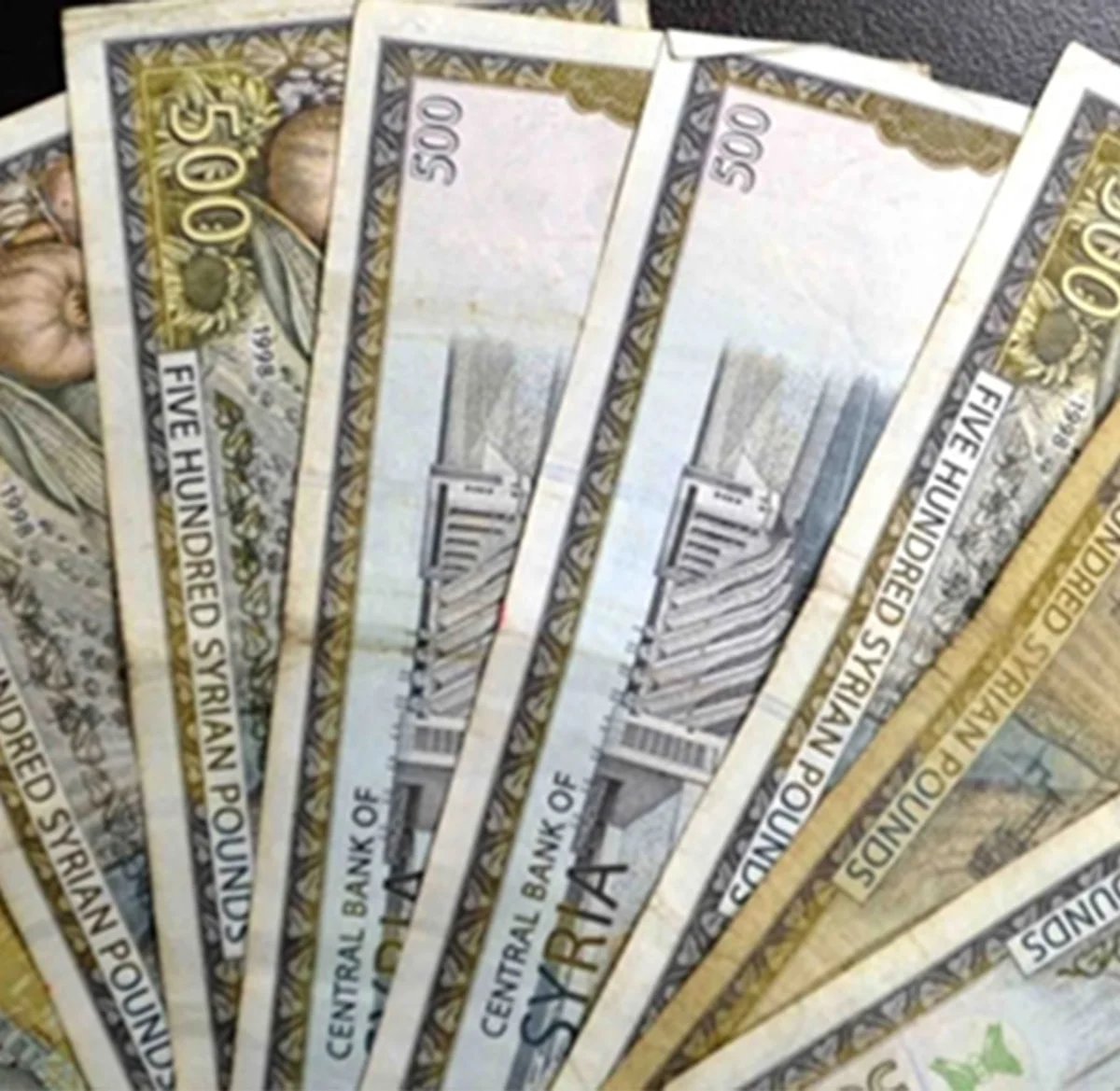 Qonşu ölkə yeni valyuta buraxır