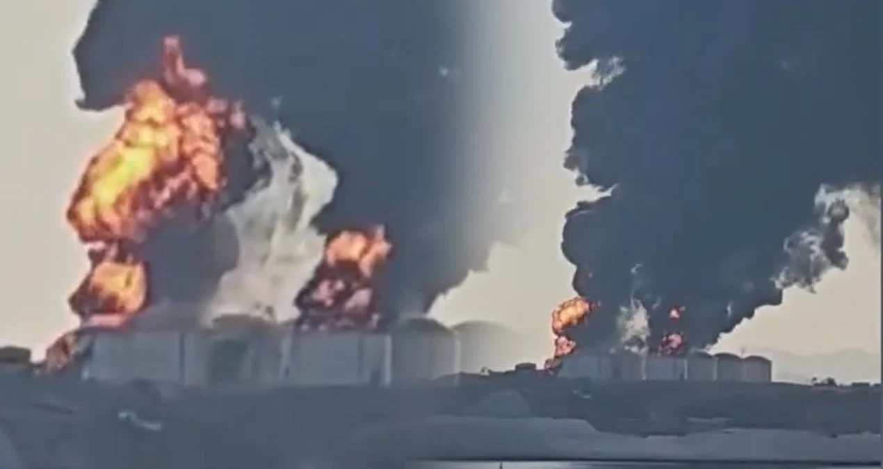 Oman sahillərindəki yanacaq tankerə PUA hücumu güclü yanğına səbəb olub.