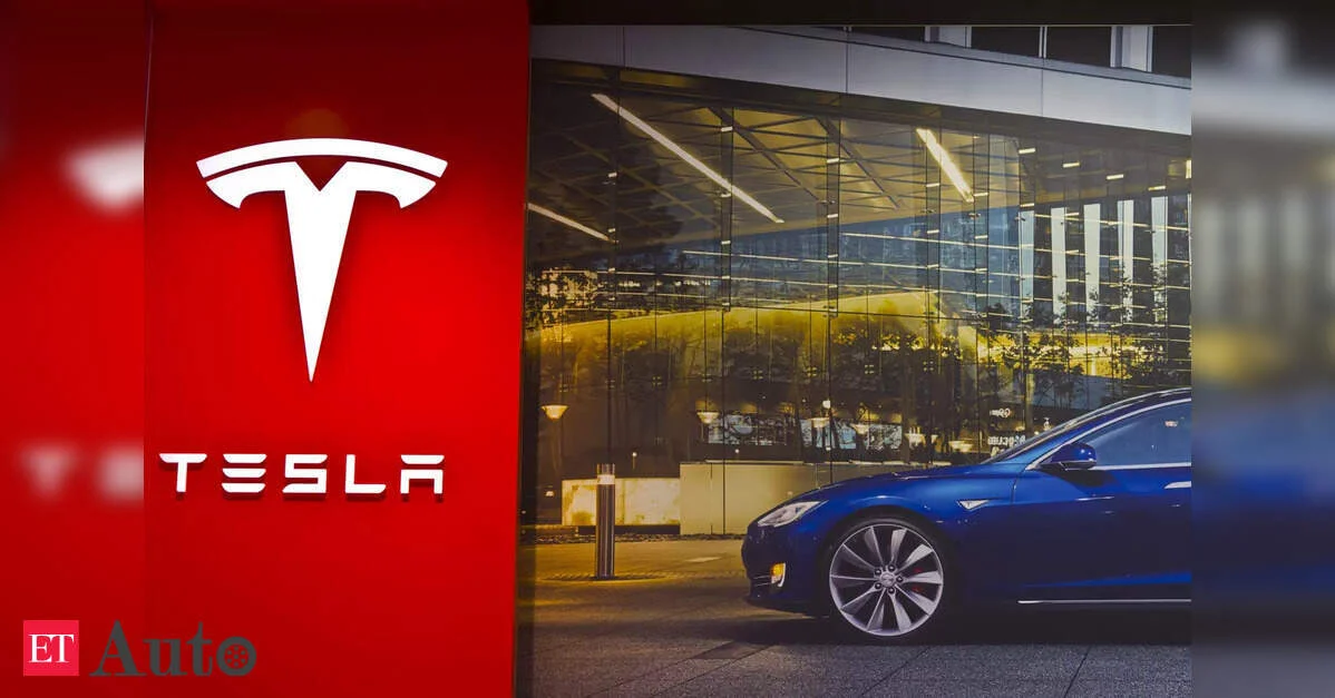 Tesla avtomobil satışlarının azalması ilə mənfəətinin azaldığını bildirdi
