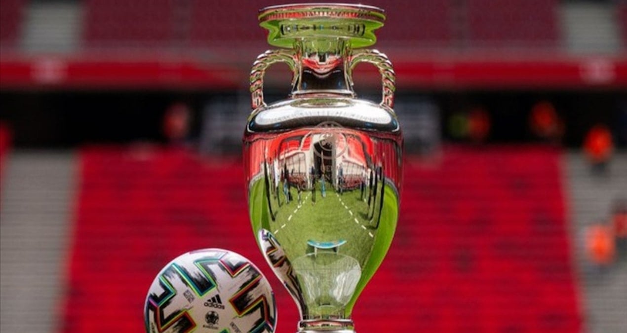 UEFA bir kuboka iki çempion elan etdi