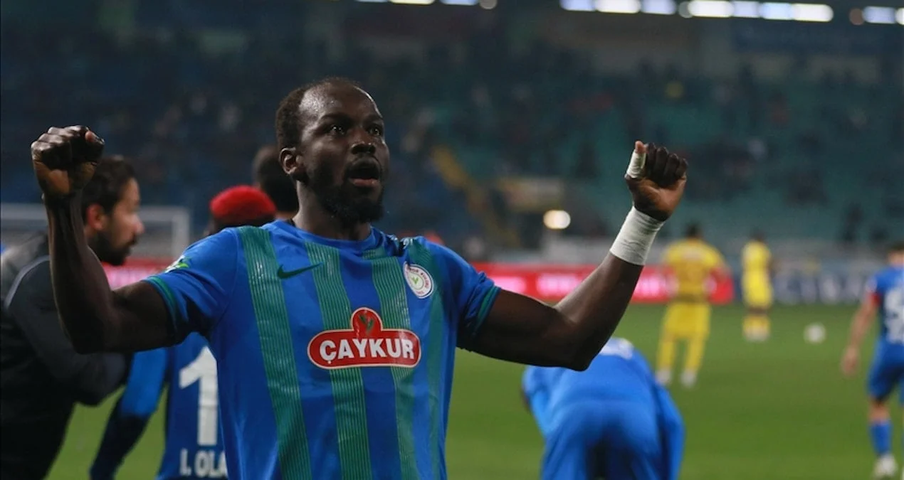 Ali Sowe 3 illiyə imza atdı