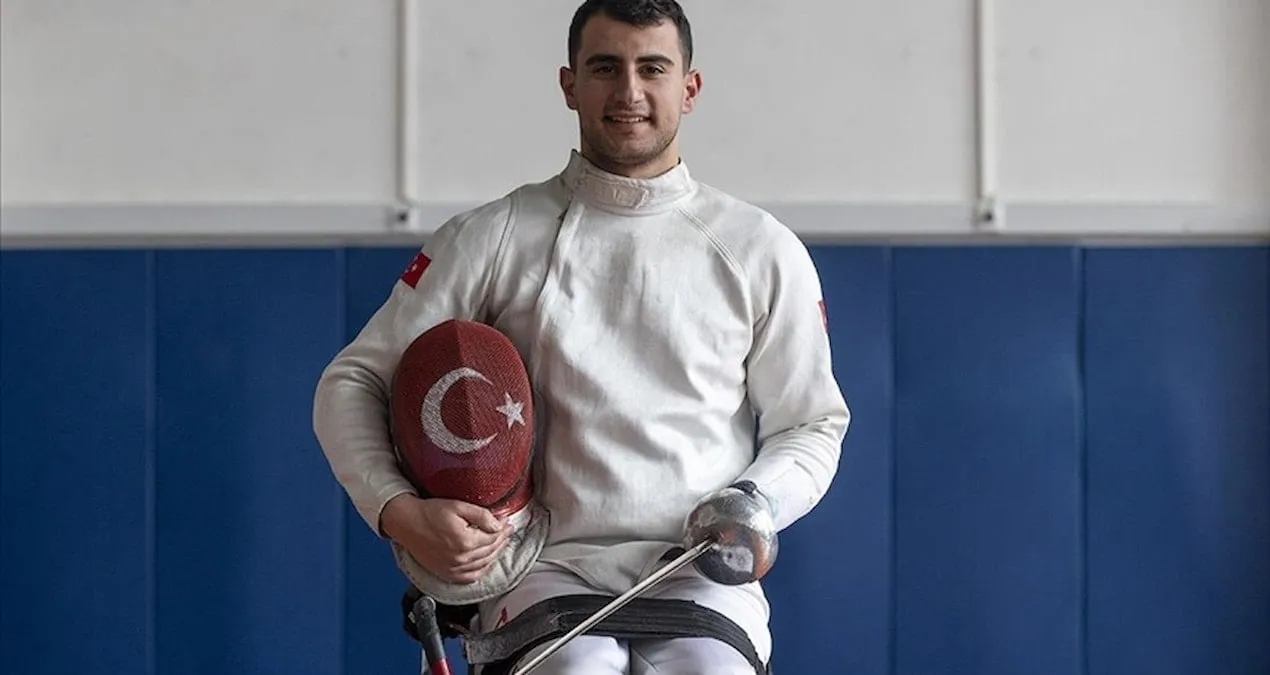 Hakan Akkaya bürünc medal qazandı