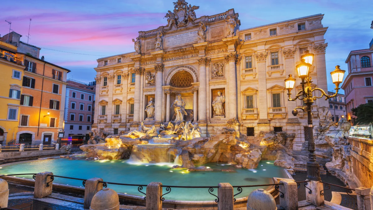 Tarixi fəvvarəyə pul atmaq artıq pulludur