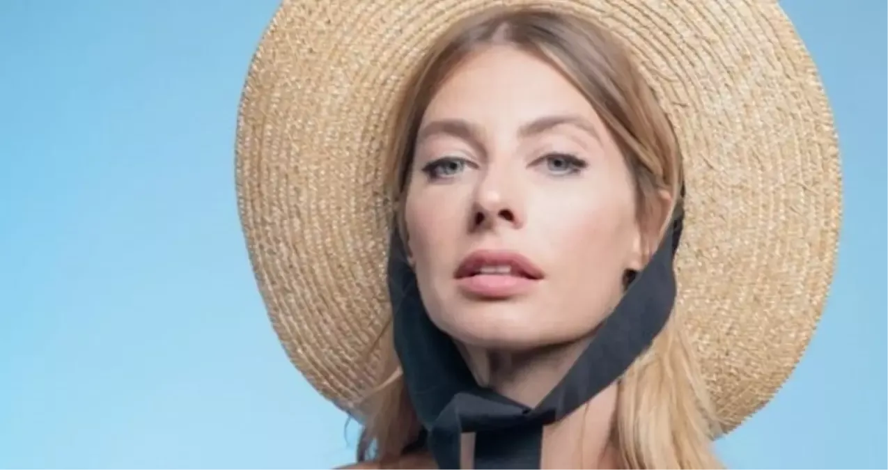 Tuba Ünsal Həyatı və Karyerası