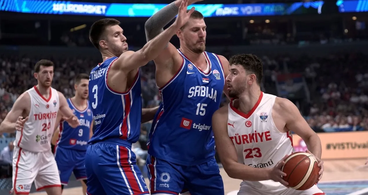 Basketbol üzrə 12 Dev Adam zirvəyə yüksəldi
