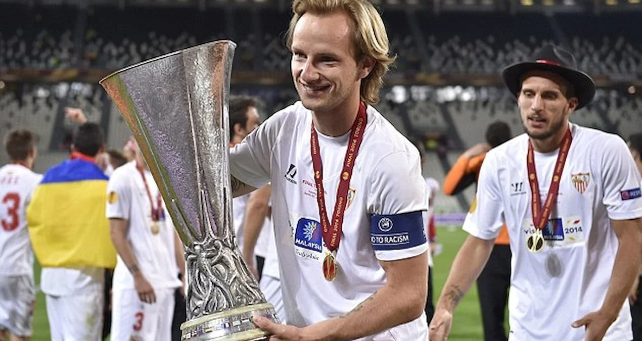 İvan Rakitiç futbolla vidalaşdı